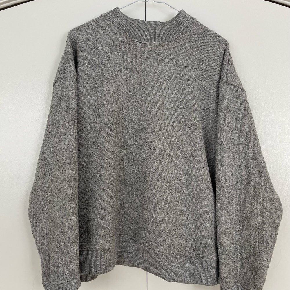 Zara Gray Crew Neck Sweater